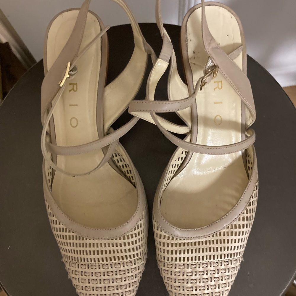 Lario Sz 9 light beige Slingbacks